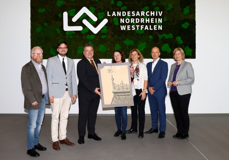 Gruppenbild mit Personen des Landesarchivs NRW und vom Bau- und Liegenschaftsbetrieb Düsseldorf